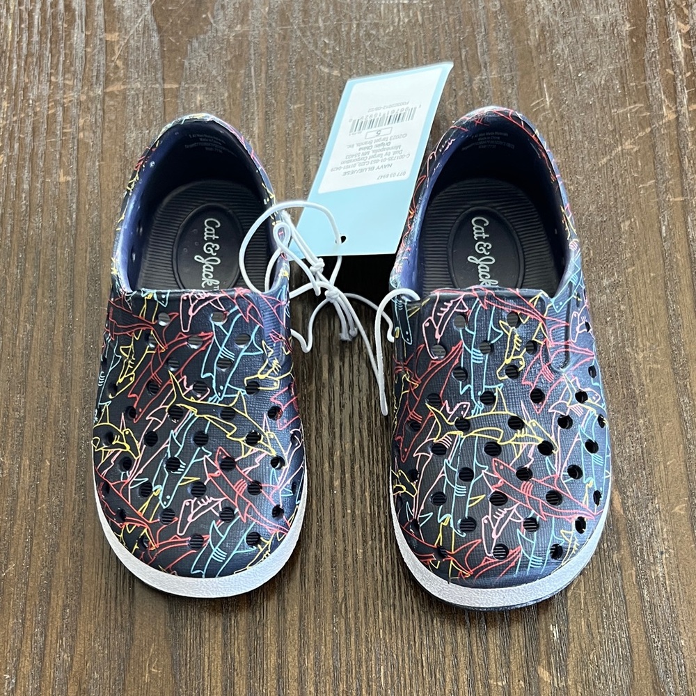 Cat & Jack Kids' Colorful Patterned Water Shoes